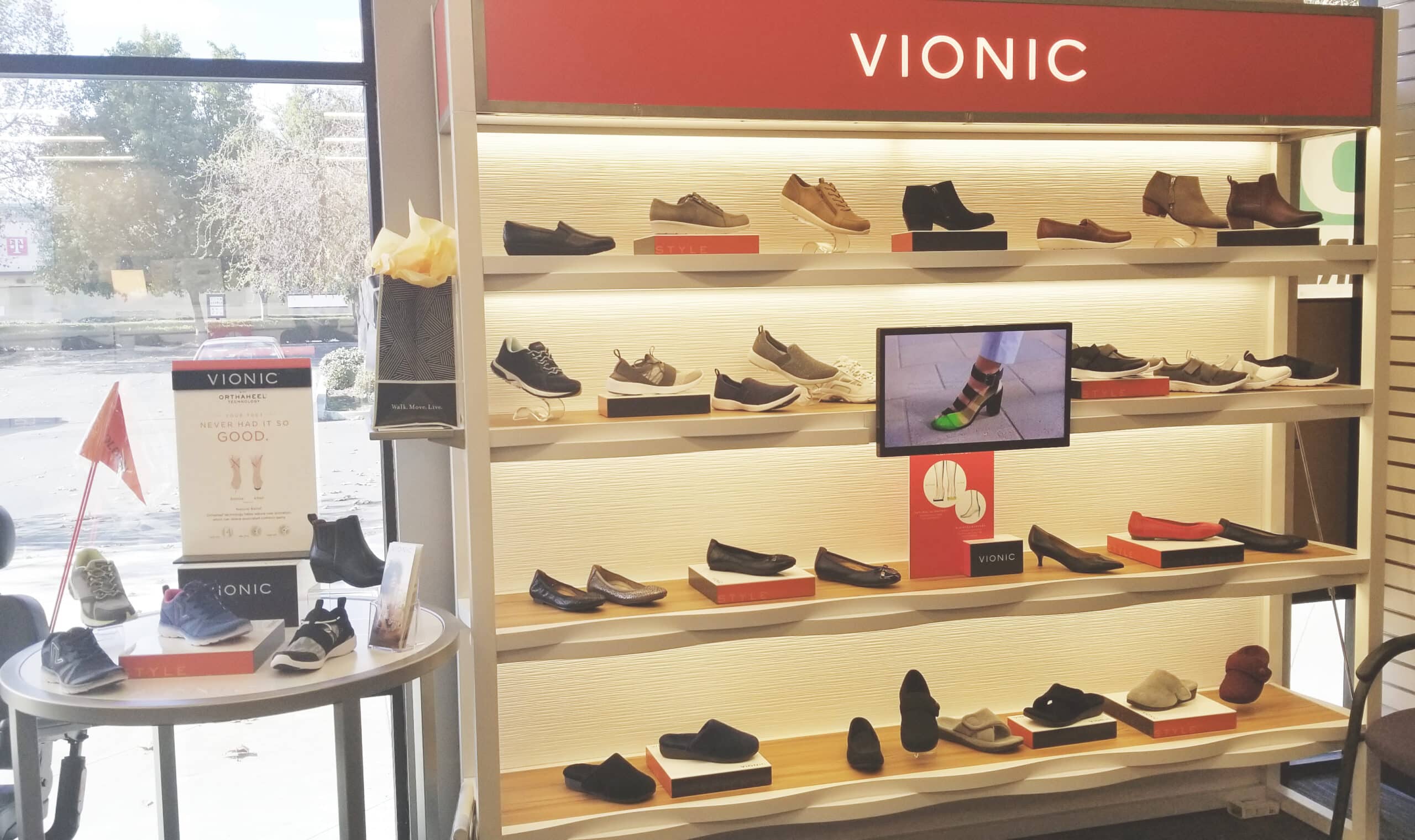 Visalia Vionic Shoes
